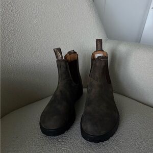 Blundstone Brown Chelsea Boots